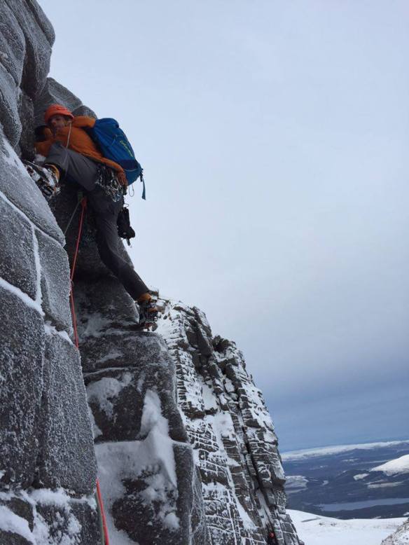 12380244_1045709385449172_958858063_n-2